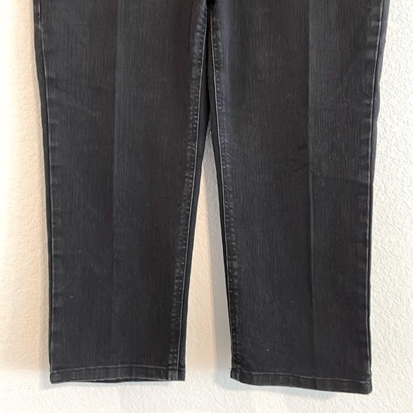 Chico's Women's Denim Jeans Size Medium Black Stretch Cropped Contemporary - Picture 5 of 15